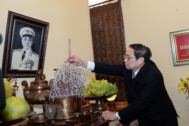 PM pays homage to late Government leader, General Giap hinh anh 2