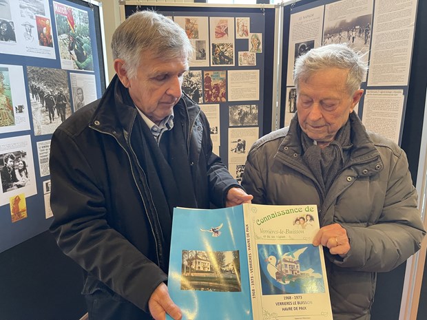 Book, exhibition mark Paris Peace Accords anniversary in France hinh anh 2