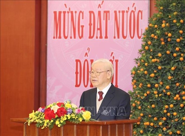 Party General Secretary meets Party, State leaders, former leaders ahead of Tet hinh anh 1