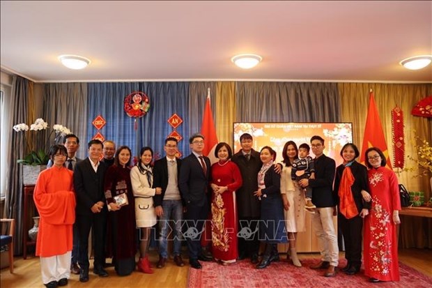 New Year celebrations in Switzerland, Czech Republic hinh anh 1