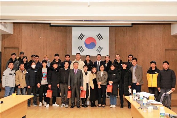 Support activities for Vietnamese workers in the RoK implemented hinh anh 2