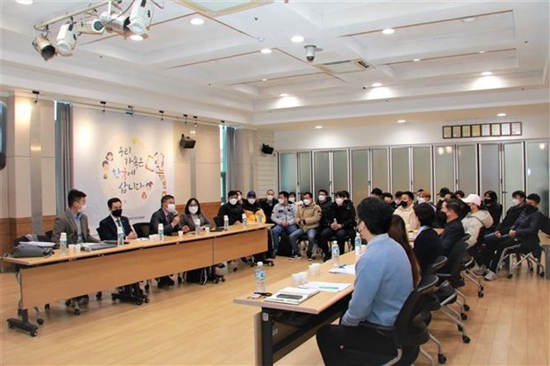 Support activities for Vietnamese workers in the RoK implemented hinh anh 1