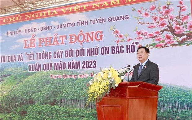 NA leader launches emulation drive, tree planting festival in Tuyen Quang hinh anh 2