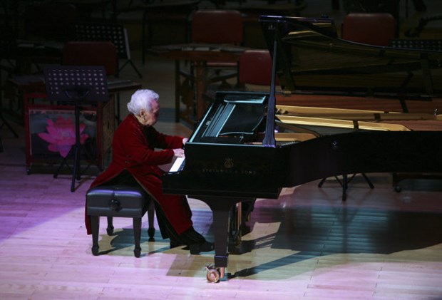 Piano teacher, artist Thai Thi Lien passes away at age of 106 hinh anh 1