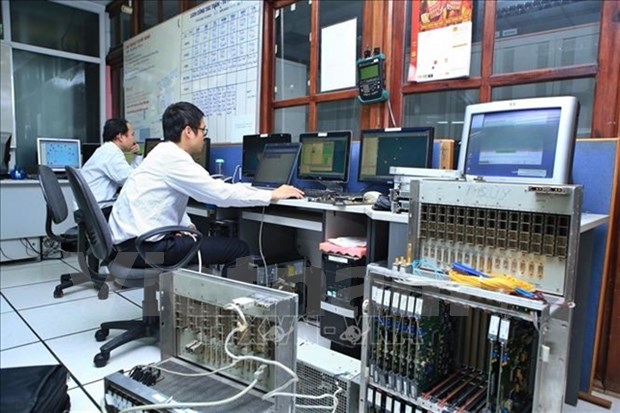 Technology, telecommunications companies benefit from the digital economy hinh anh 1