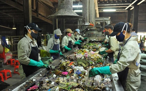 96% of urban household wastes to be safely processed in 2023 hinh anh 1