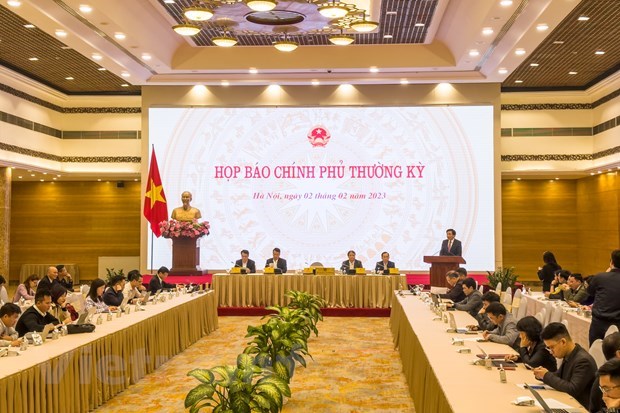 Vietnam focuses on investment, consumption, export: regular Government press conference hinh anh 1