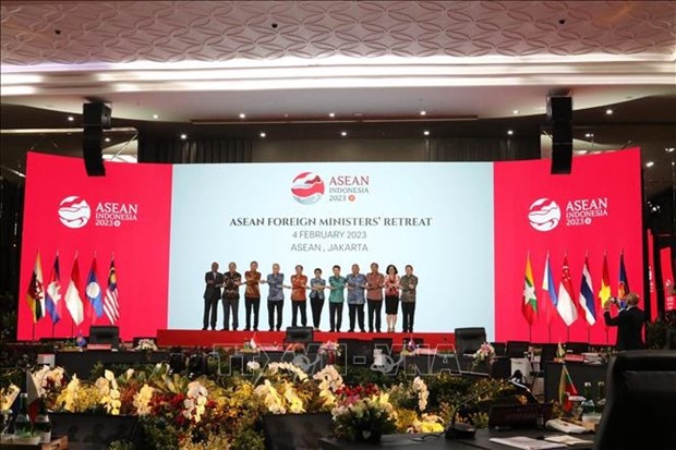 ASEAN Foreign Ministers' Retreat wraps up hinh anh 1