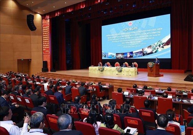 PM asks north-central, central coastal regions to create development breakthroughs hinh anh 1