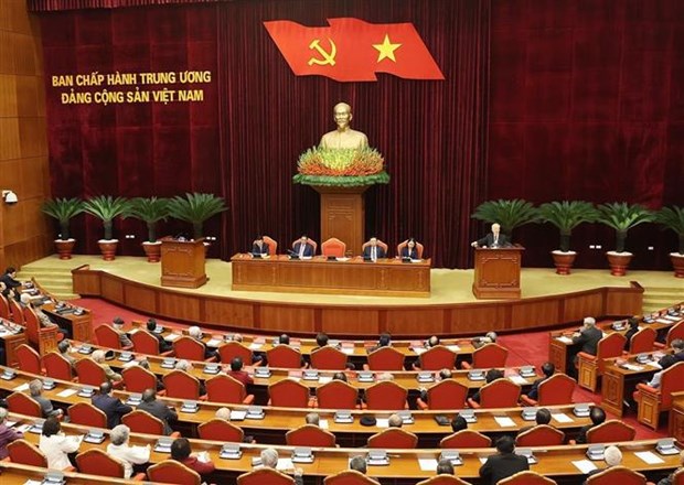 Politburo meets former Party, State leaders hinh anh 1