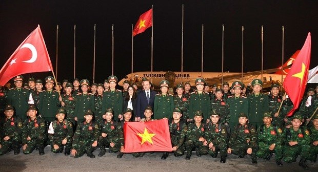 Vietnamese servicemen set off for rescue operations in Turkey hinh anh 1