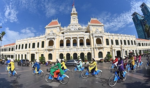 Vietnam’s tourism makes international headlines hinh anh 2