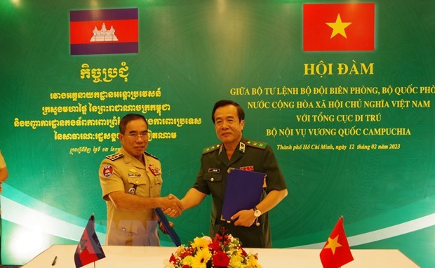 Vietnam, Cambodia strengthen collaboration in border protection, management hinh anh 1