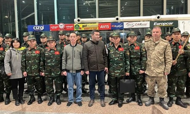 Vietnam People’s Army soldiers join search, rescue efforts in Turkey hinh anh 2