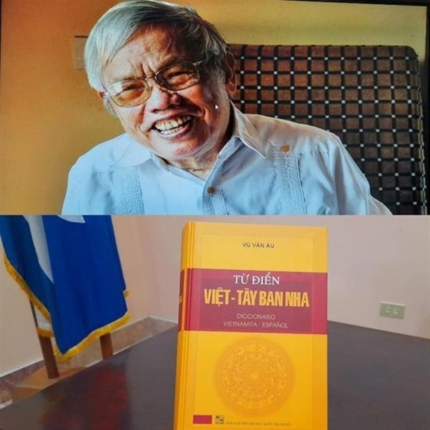 Cuba honours Vietnamese journalist hinh anh 2