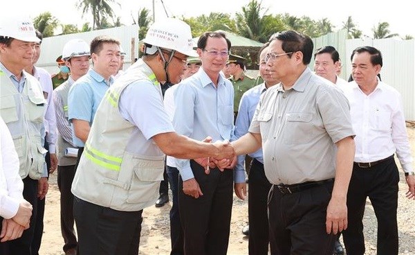 PM Pham Minh Chinh visits Ben Tre province hinh anh 3