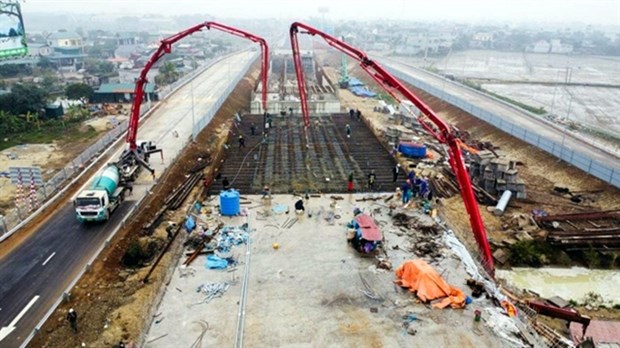 Ministry of Transport calls for stronger oversight on construction projects hinh anh 1