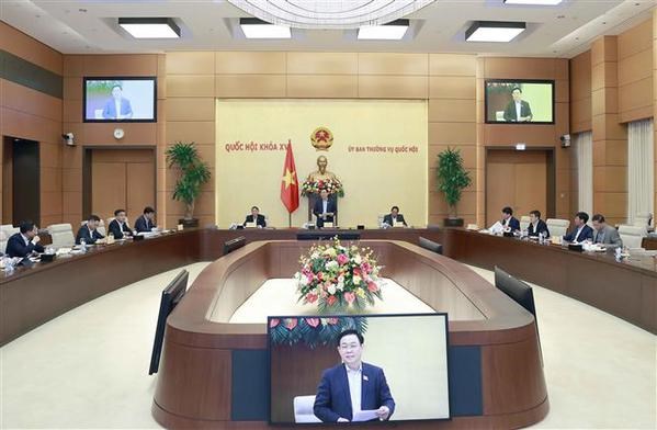 NA leader chairs discussion on draft revised Cooperative Law hinh anh 2