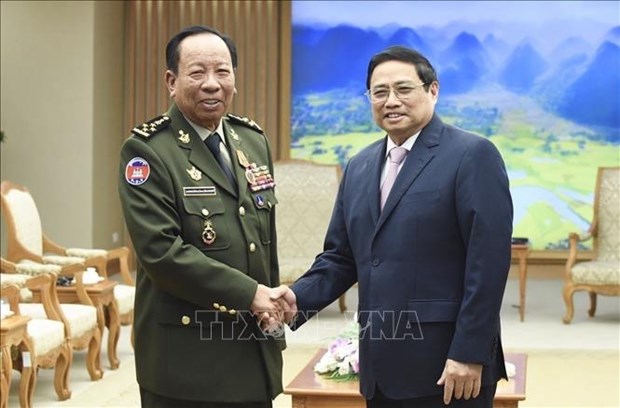 PM hosts Cambodia's Deputy PM, Defence Minister hinh anh 1