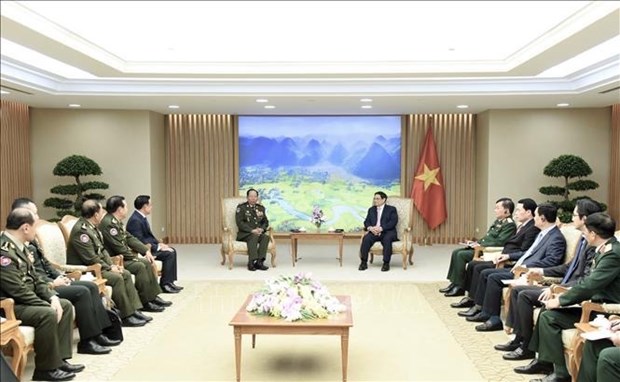 PM hosts Cambodia's Deputy PM, Defence Minister hinh anh 2