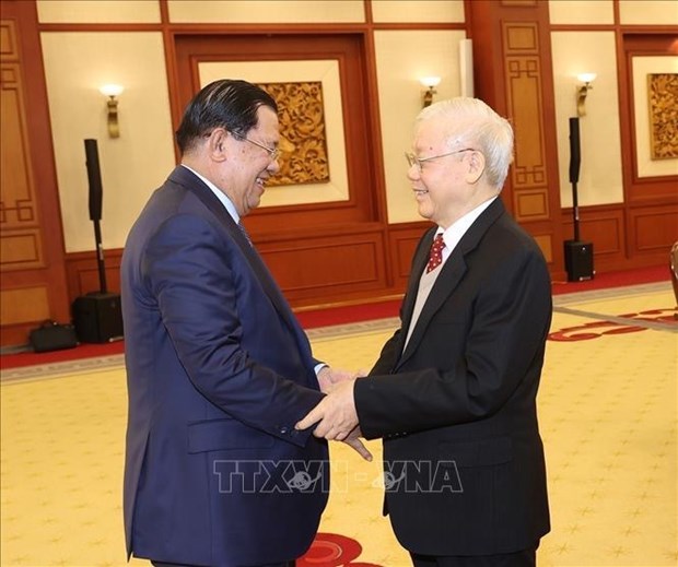 Vietnamese, Cambodian Parties hold high-level meeting in Hanoi hinh anh 1