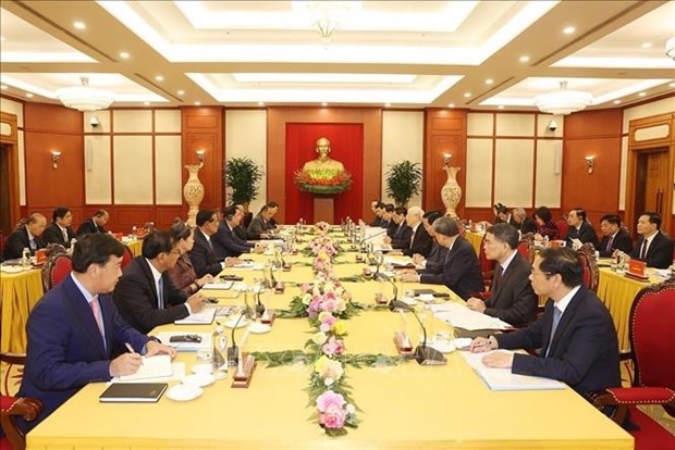 Vietnamese, Cambodian Parties hold high-level meeting in Hanoi hinh anh 2