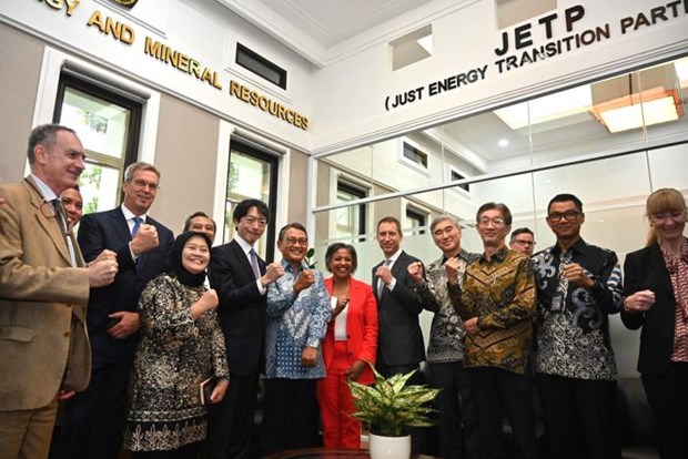 Indonesia, int’l partners launch Just Energy Transition Partnership secretariat hinh anh 1