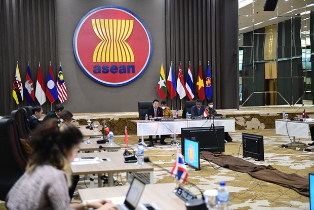 ASEAN member countries discuss strengthening connectivity hinh anh 1