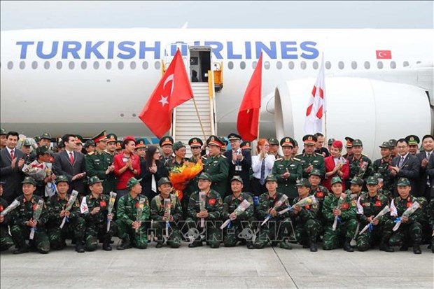 Vietnamese military rescue team completes mission in Turkey, arrives home hinh anh 4