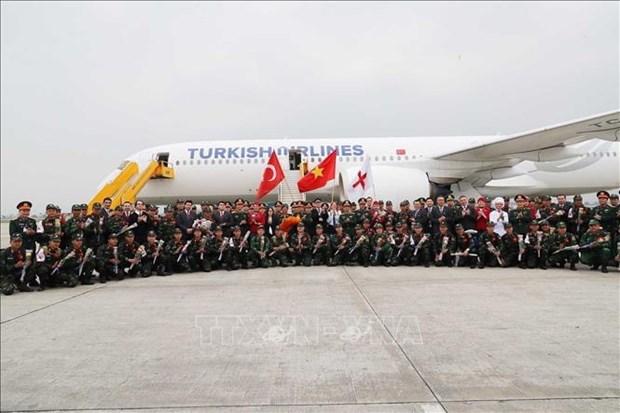 Vietnamese military rescue team completes mission in Turkey, arrives home hinh anh 5