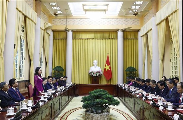 Acting President hands over appointment decisions to new ambassadors hinh anh 2