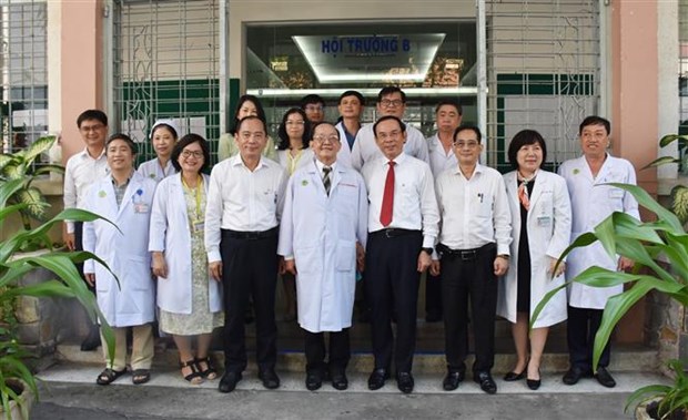 HCM City leaders extend greetings to outstanding doctors ahead of Doctors’ Day hinh anh 2