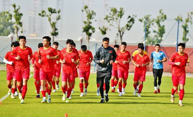 Vietnamese footballers arrive in Uzbekistan for 2023 AFC U20 Asian Cup finals hinh anh 1