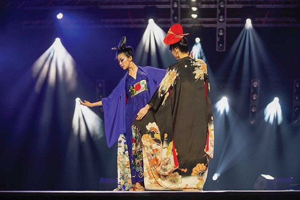 Kimono-Ao Dai Fashion Show to be held in Hanoi hinh anh 1