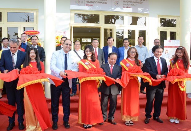 One more French employment support centre opens in Da Nang hinh anh 1