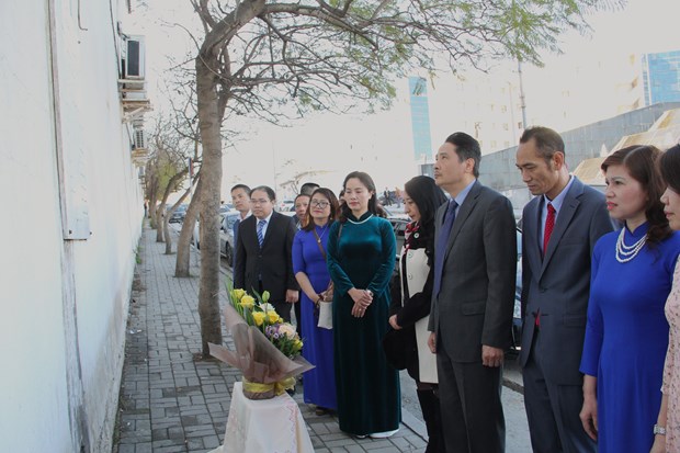 Embassy commemorates Algerian journalists dying in 1974 Hanoi plane crash hinh anh 1