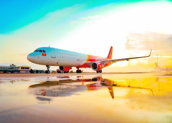 Vietjet launches big promotion on new routes from HCM City, Da Nang, Phu Quoc to Hong Kong hinh anh 1