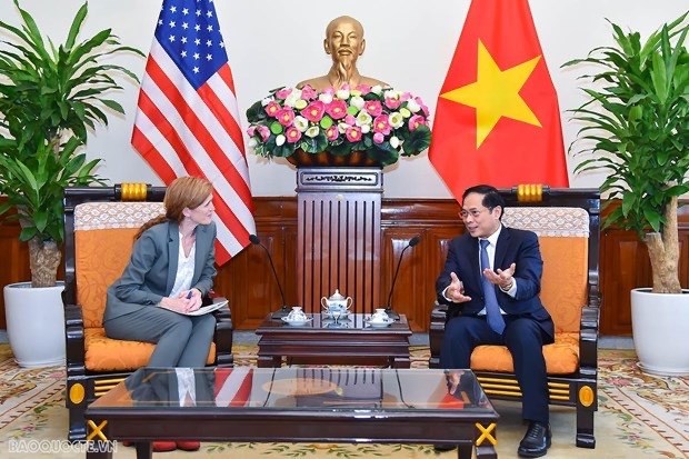 Minister of Foreign Affairs receives USAID Administrator hinh anh 1