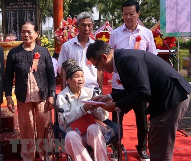 Da Nang ceremony commemorates fallen soldiers in Gac Ma battle hinh anh 3