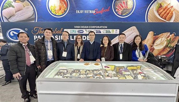 Vietnamese exporters attend Seafood Expo North America hinh anh 1