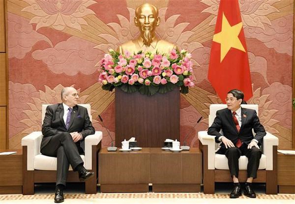 Vietnam wants to beef up comprehensive ties with Poland: NA Vice Chairman hinh anh 2