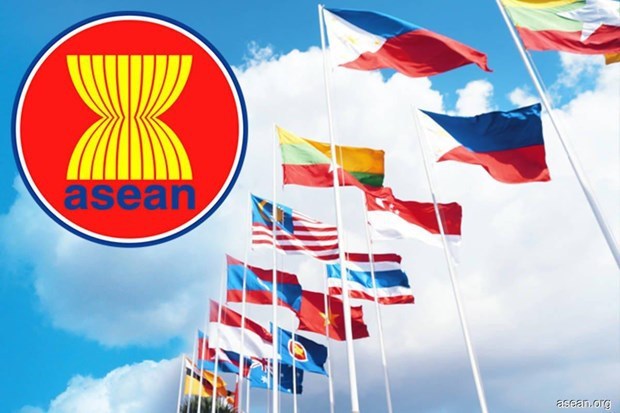 Vietnam attends 29th ASEAN Economic Ministers Retreat hinh anh 1