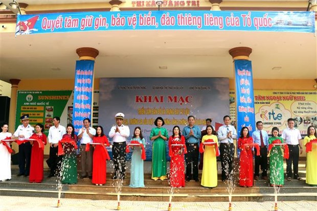 Maritime sovereignty exhibition held in Quang Tri hinh anh 2