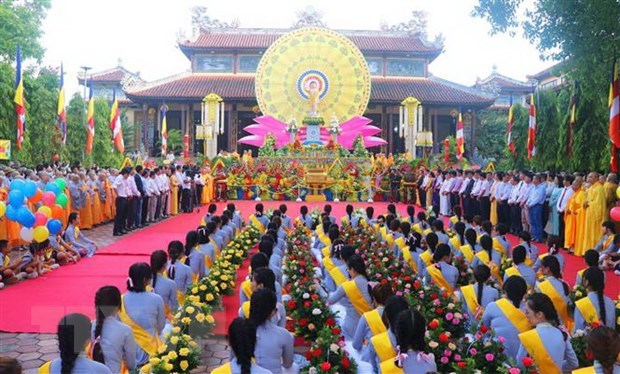 📝 OP-ED: Consistent policy, efforts ensure diverse, free religious life in Vietnam hinh anh 2