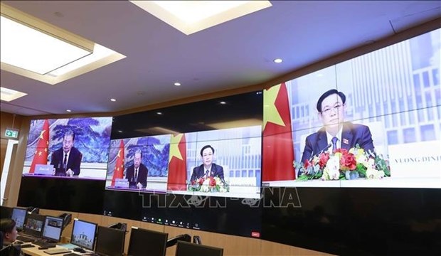 Top Vietnamese, Chinese legislators hold online talks hinh anh 2