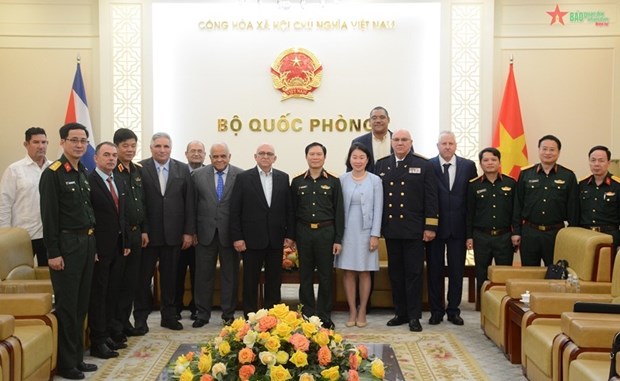 Deputy Defence Minister receives Cuban Minister of Construction hinh anh 1