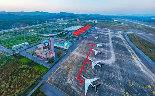 Quang Ninh works on air cargo transport route with Can Tho hinh anh 1