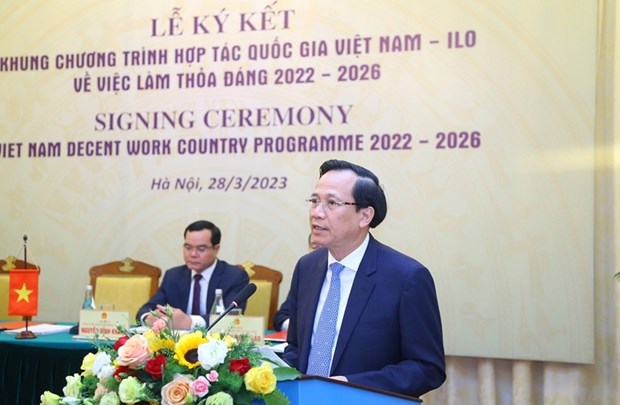 Vietnam, ILO sign decent work country programme for 2022 - 2026 hinh anh 2