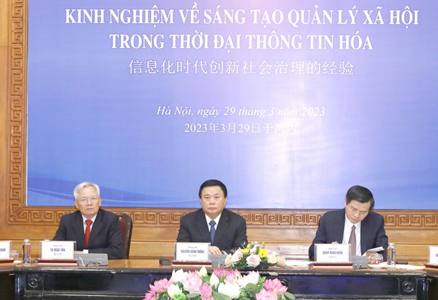 Vietnamese, Chinese parties hold theoretical workshop hinh anh 1
