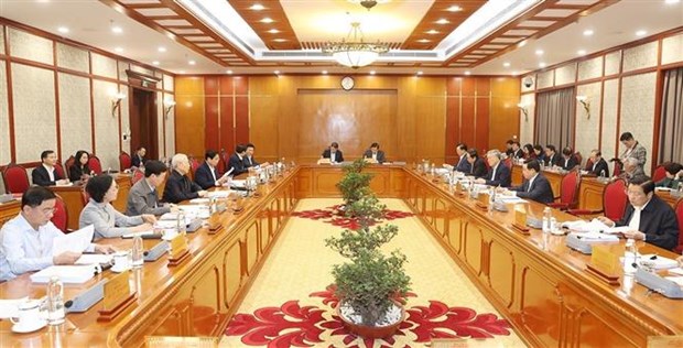 Politburo reviews 10-year implementation of resolution on social policies hinh anh 1